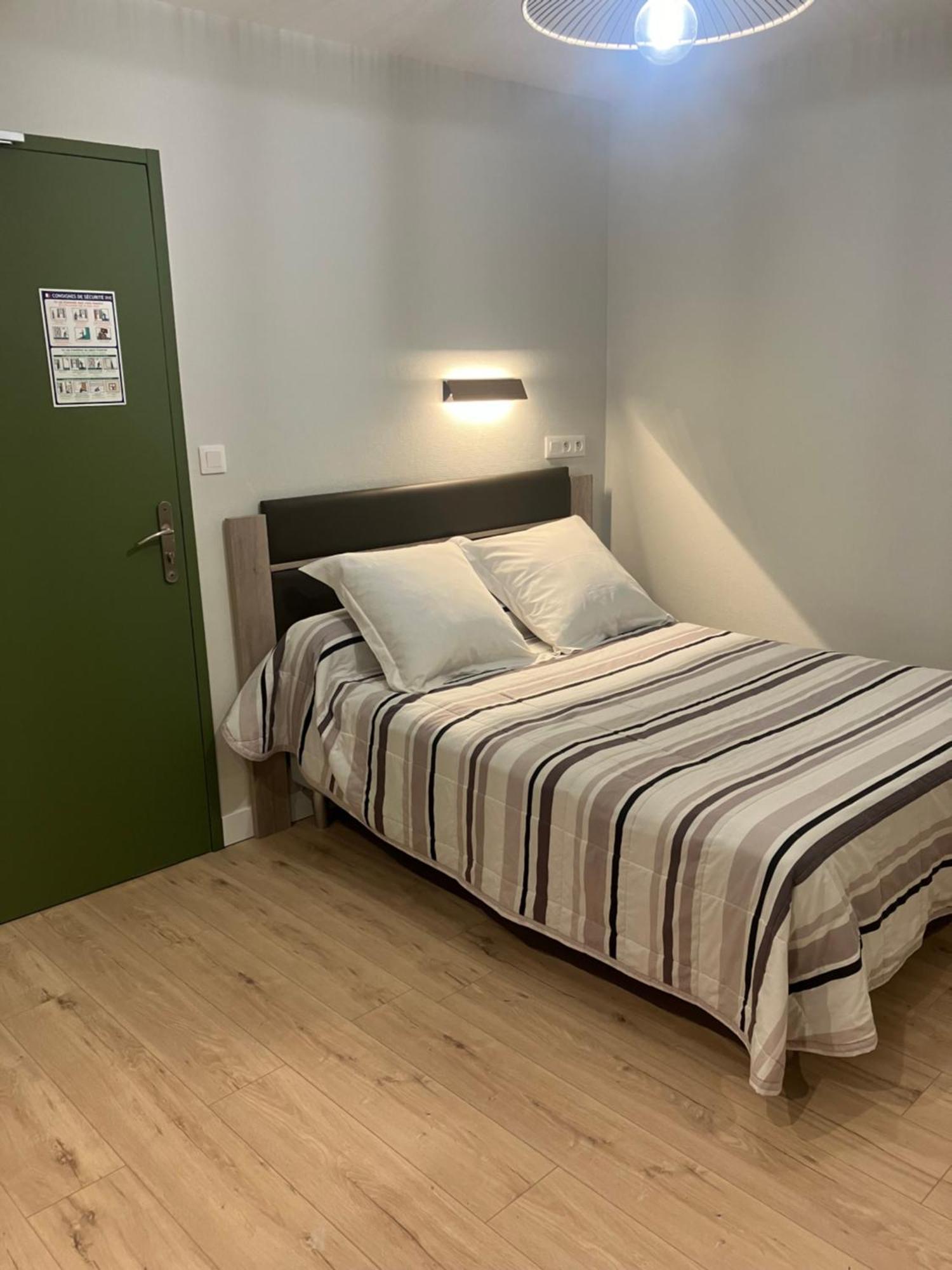 Hotel Du Nord Chambres Familiales Fontaines  エクステリア 写真