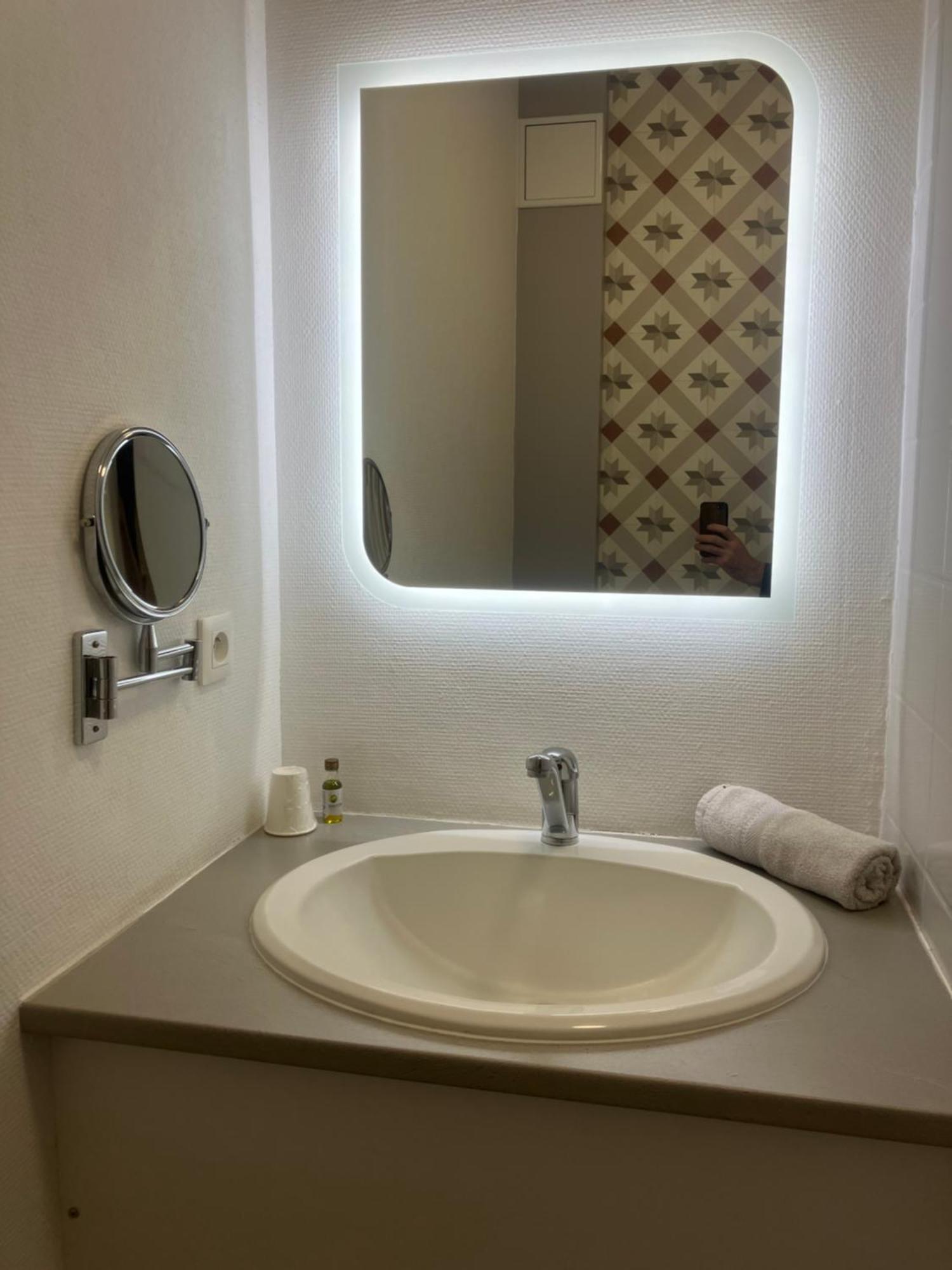 Hotel Du Nord Chambres Familiales Fontaines  エクステリア 写真