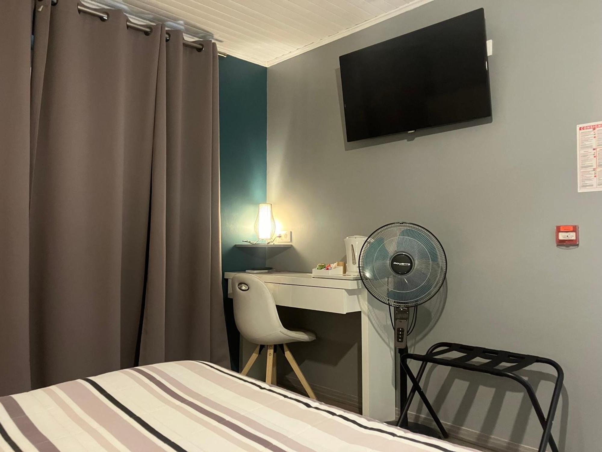 Hotel Du Nord Chambres Familiales Fontaines  エクステリア 写真