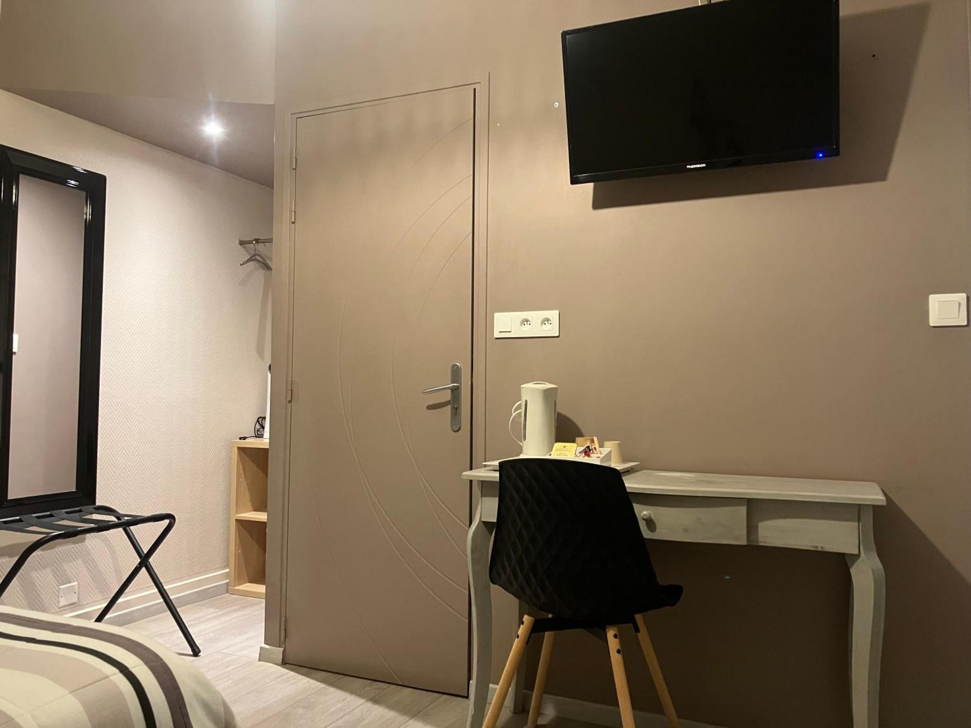 Hotel Du Nord Chambres Familiales Fontaines  エクステリア 写真