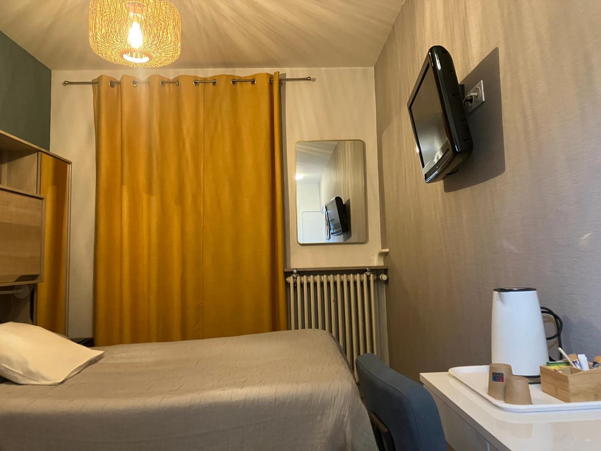 Hotel Du Nord Chambres Familiales Fontaines  エクステリア 写真