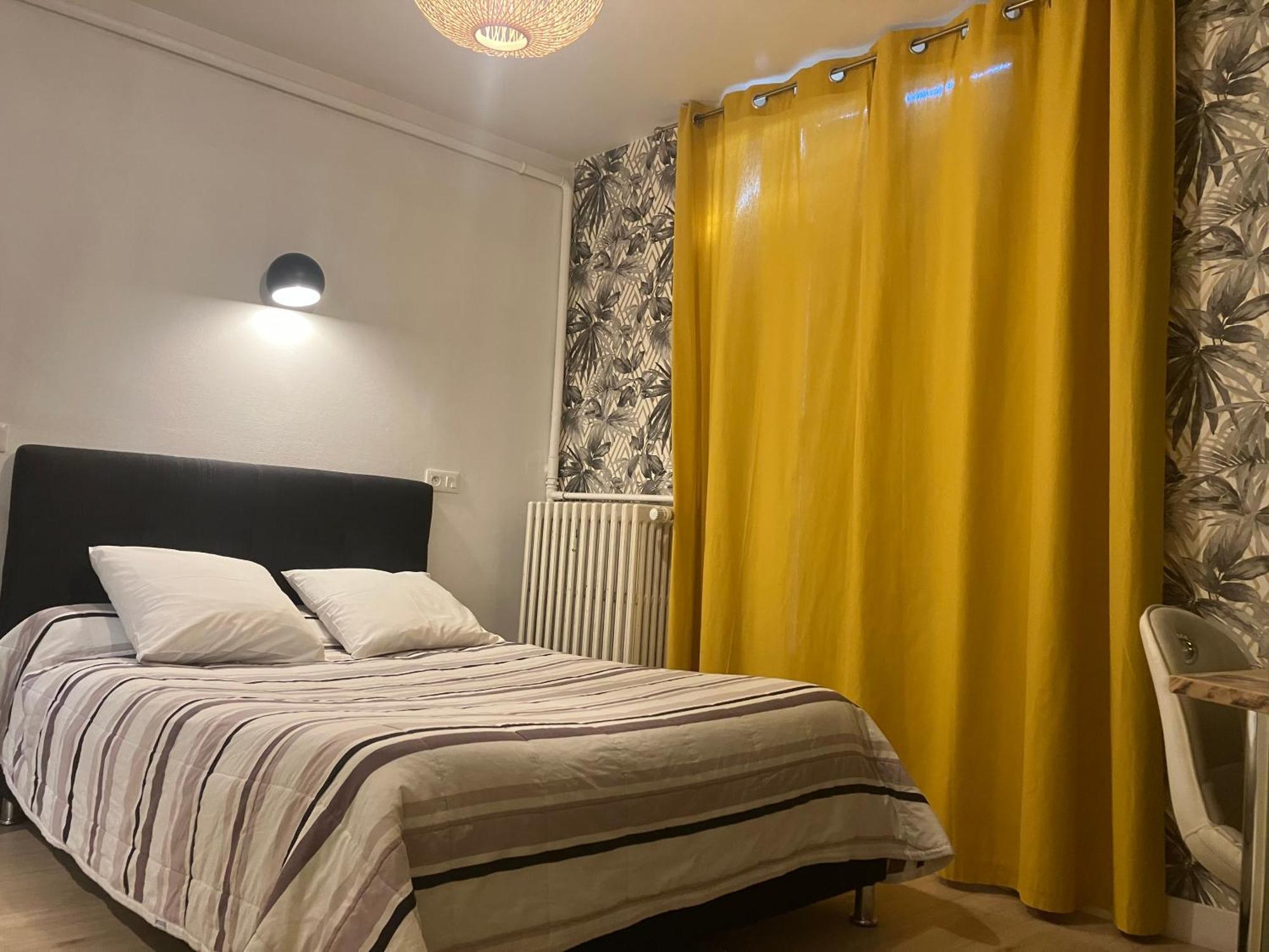 Hotel Du Nord Chambres Familiales Fontaines  エクステリア 写真