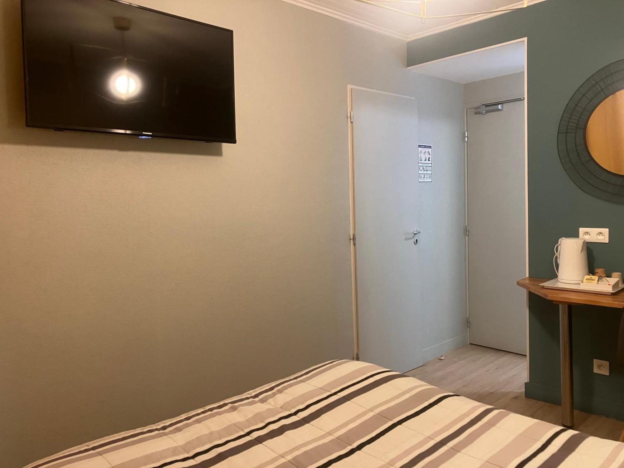 Hotel Du Nord Chambres Familiales Fontaines  エクステリア 写真